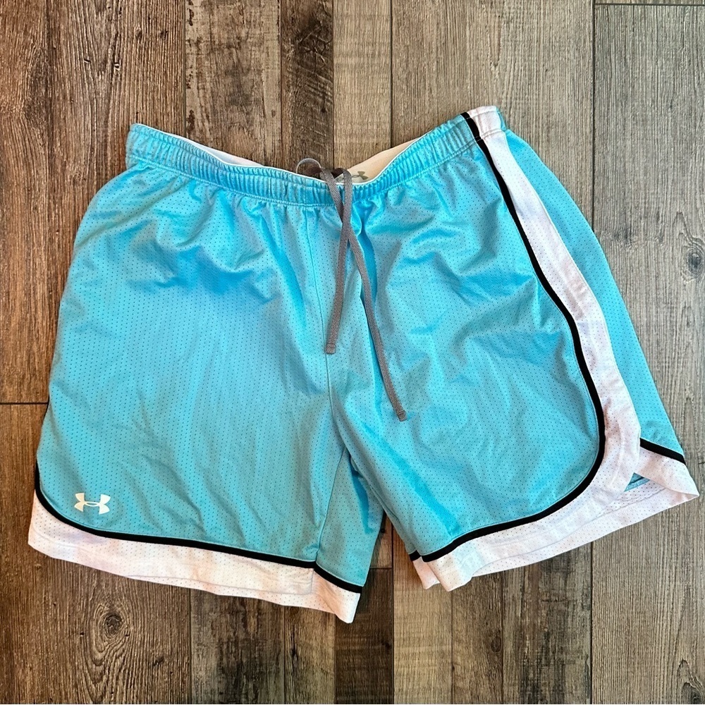 Under Armour woman’s running shorts size small